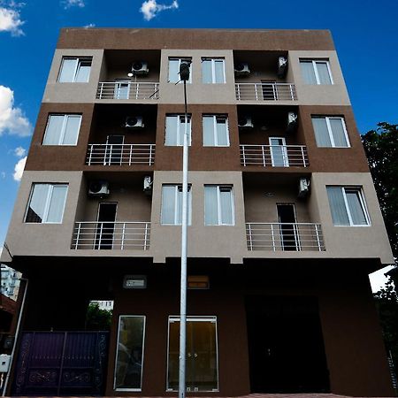 באטומי Family Hotel מראה חיצוני תמונה