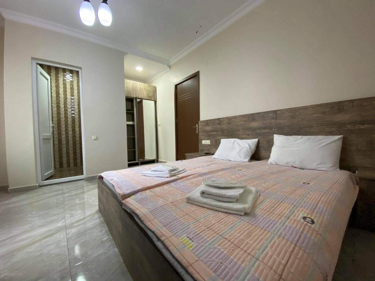 באטומי Family Hotel מראה חיצוני תמונה