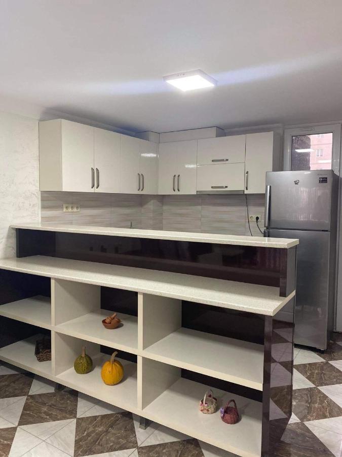 באטומי Family Hotel מראה חיצוני תמונה