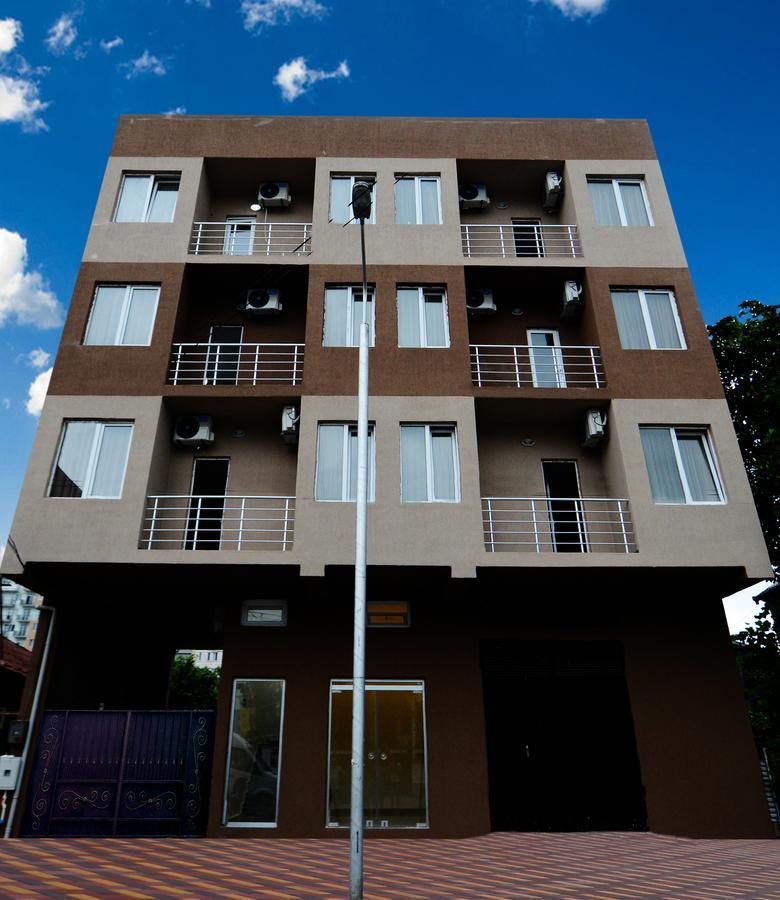 באטומי Family Hotel מראה חיצוני תמונה